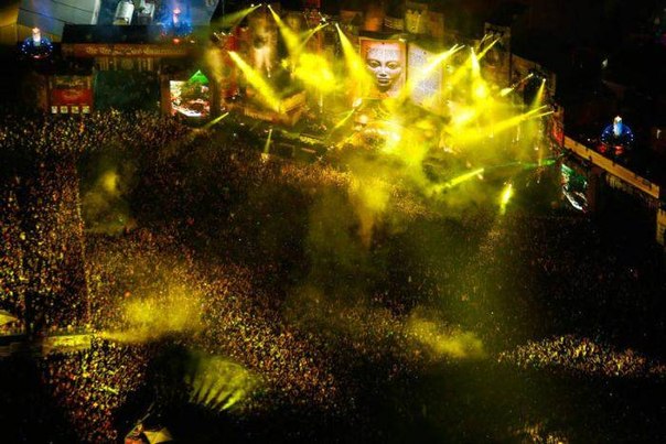 Tomorrowland 2013